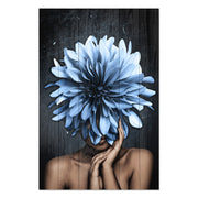 Obraz Wood Žena s veľkými modrými kvetmi-70x90 cm