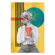 Bild Holz Vintage Frau mit Getränk-50x70 cm