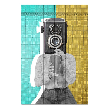 Obraz na dreve  Woman with a Vintage Camera