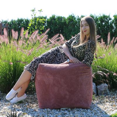 Puf Cube z manšestru: Pohodlie a štýl v jednom